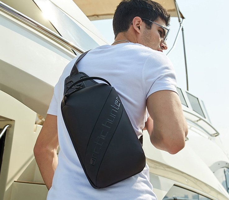 Arctic Hunter: Stylish & Functional Chest Bags for Men & Women 8 Arctic Hunter: Stylish & Functional Chest Bags for Men & Women - Image 8