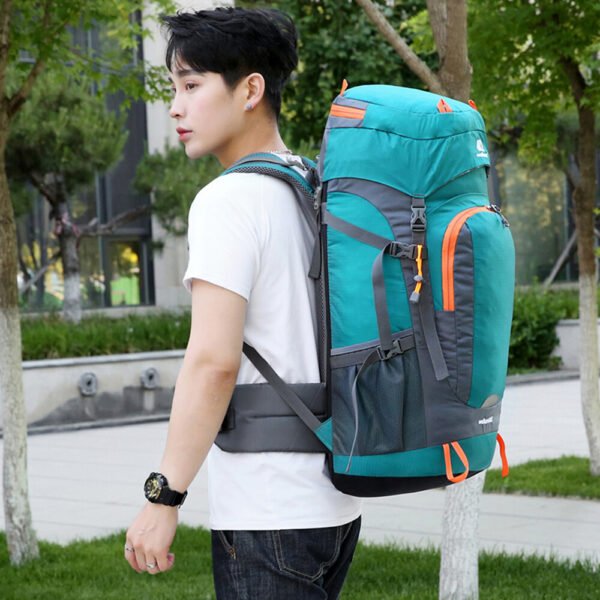 outdoor sport backpack 56L for trekking and adventure
