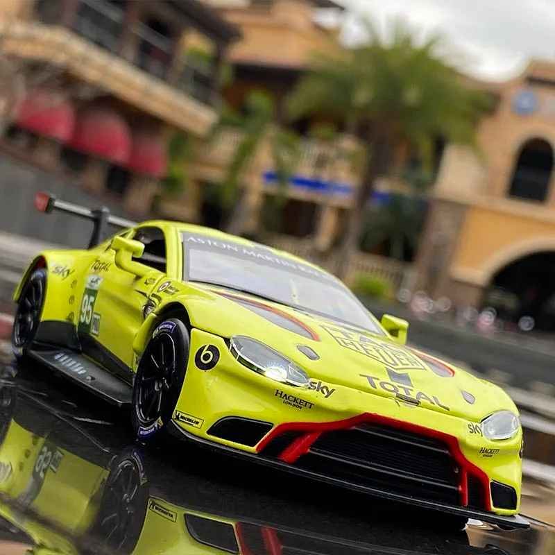1:32 Aston Martin GTE Track Racing Car Diecast Metal Model Toy